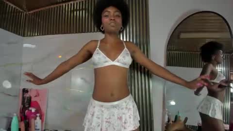Snapshot of asha_zuri69 chatting on 07.08.26 asha_zuri69 online show from 07.08.26