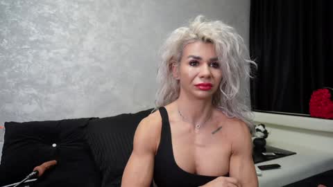 Snapshot of ashadevon_fit chatting on 01.08.25 Asha online show from 01.08.25