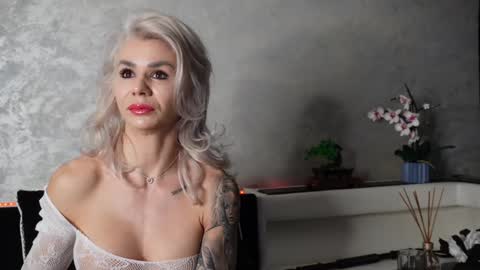 Snapshot of ashadevon_fit chatting on 02.26.25 Asha online show from 02.26.25