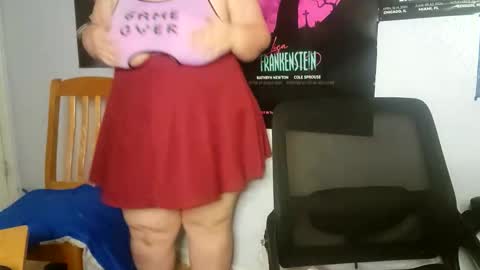 Snapshot of ashbashgirl chatting on 10.23.25 SweetAshCheeks online show from 10.23.25