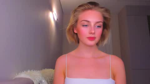 Snapshot of ashbunny_ chatting on 03.03.25 your pretty Ashley online show from 03.03.25