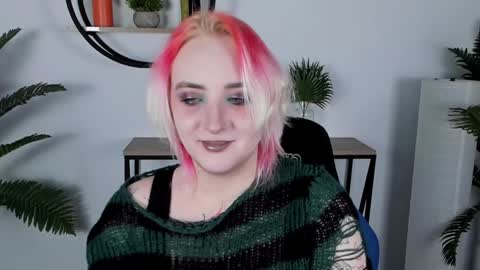 Snapshot of asheluck chatting on 01.29.25 AshleyAshe online show from 01.29.25