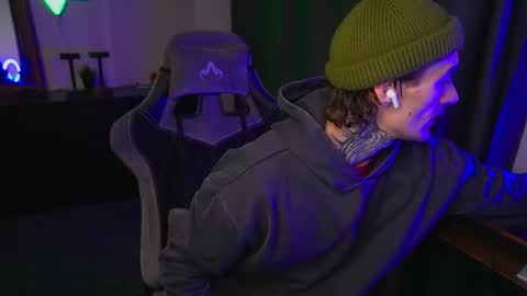 Jerk Machine online show from 10.08.25