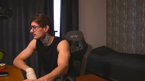 Snapshot of asher_88 chatting on 06.02.26 Jerk Machine online show from 06.02.26