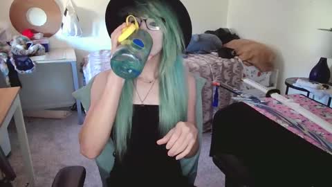 Ashley Scarlett online show from 09.25.25