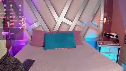 Snapshot of ashleey_bell_ chatting on 04.24.26 Ashley online show from 04.24.26