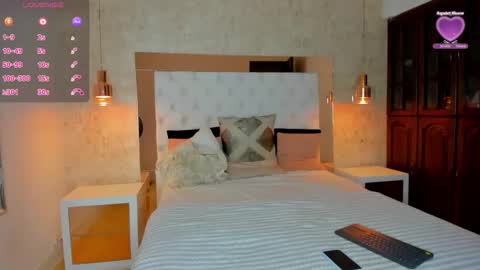 Ashleey Brownn  online show from 12.04.25