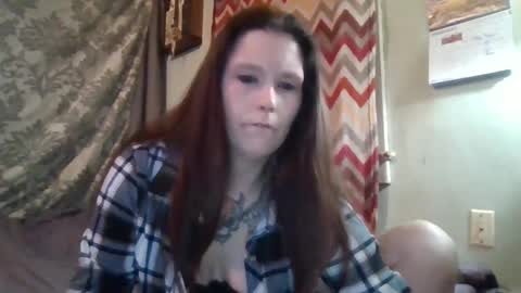 Snapshot of ashley16chris chatting on 02.08.25 black-widow99 online show from 02.08.25