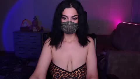   Yasmina   online show from 12.21.24