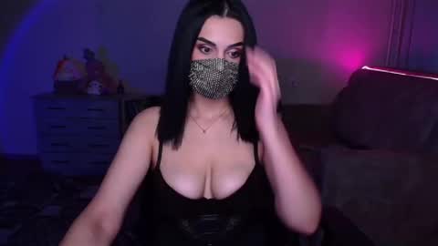   Yasmina   online show from 12.26.24