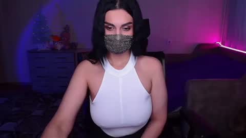   Yasmina   online show from 01.08.25