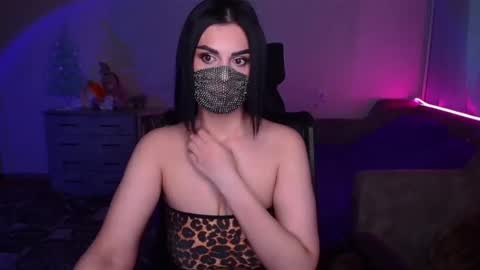   Yasmina   online show from 01.19.25