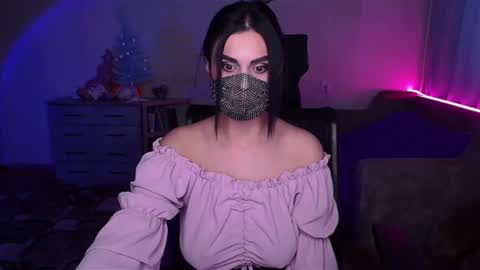   Yasmina   online show from 01.24.25