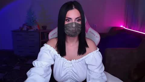   Yasmina   online show from 02.01.25