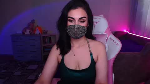   Yasmina   online show from 03.08.25