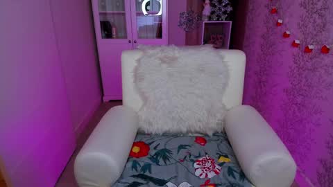 Snapshot of ashley__rous chatting on 12.24.24 Ashley online show from 12.24.24