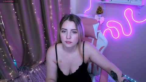 Snapshot of ashley__rous chatting on 03.02.25 Ashley online show from 03.02.25