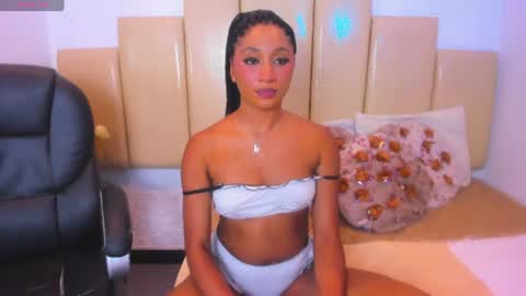 Snapshot of ashley__walker chatting on 06.19.26 ashley online show from 06.19.26