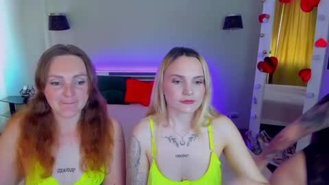 Snapshot of ashley_crashly chatting on 05.19.26 Alina online show from 05.19.26