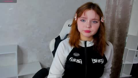 Snapshot of ashley_f0ster chatting on 05.28.26 Ashley F0ster online show from 05.28.26