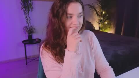 Snapshot of ashley_glen chatting on 09.14.25   online show from 09.14.25