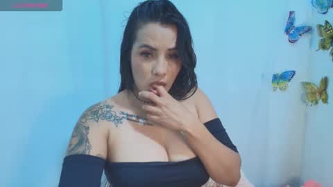 Snapshot of ashley_joyx_ chatting on 05.20.26 ashley_joyx_ online show from 05.20.26
