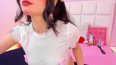 Snapshot of ashley_petit chatting on 02.17.26 ashley_petit online show from 02.17.26