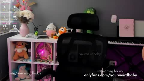 Snapshot of ashleycat9 chatting on 05.01.26 Ashlee Boox online show from 05.01.26