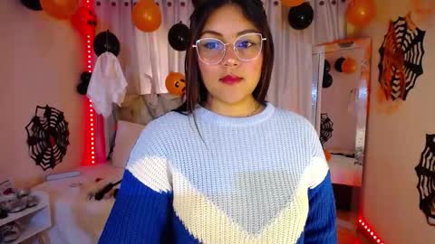 Ashlei Evanz online show from 10.25.25