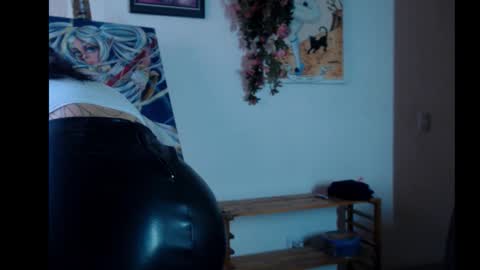 Snapshot of ashleyharper__ chatting on 10.29.25 ashleyharper__ online show from 10.29.25