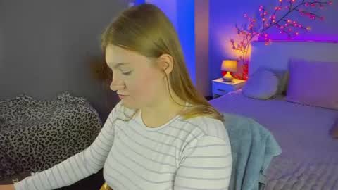 Snapshot of ashleyjonse chatting on 07.01.26 AshleyJonse online show from 07.01.26