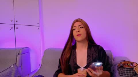 Snapshot of ashleymonroee_ chatting on 04.20.26 ASHLEY online show from 04.20.26