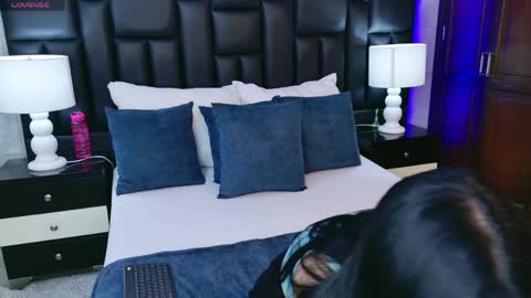 AshleyRoberh online show from 04.23.26