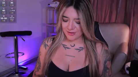 Ashley Lauren online show from 11.05.25