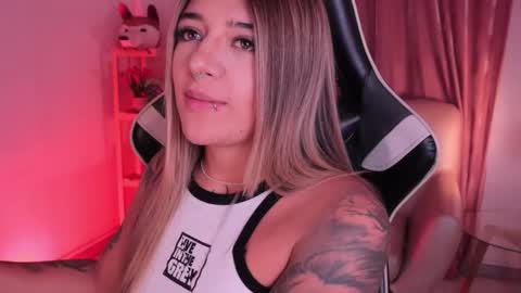 Ashley Lauren online show from 01.12.26