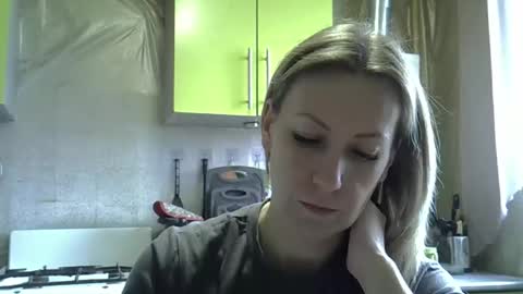 Snapshot of ashleyxhoney chatting on 04.29.26 AshleyXHoney online show from 04.29.26
