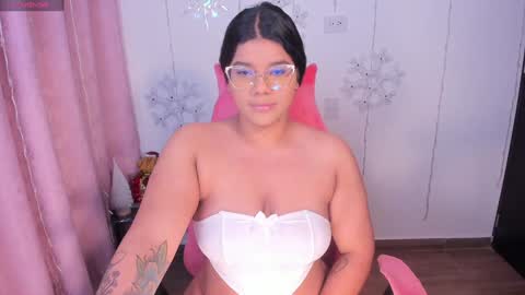 Snapshot of ashleyy18__ chatting on 12.11.24 Ashleyy18   online show from 12.11.24