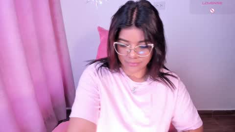 Snapshot of ashleyy18__ chatting on 01.24.25 Ashleyy18   online show from 01.24.25