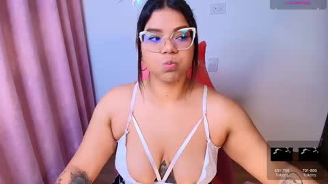 Snapshot of ashleyy18__ chatting on 02.16.25 Ashleyy18   online show from 02.16.25