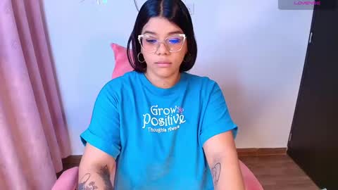 Snapshot of ashleyy18__ chatting on 02.17.25 Ashleyy18   online show from 02.17.25