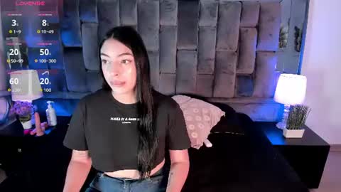 Snapshot of ashly_bloom chatting on 06.25.26 Ashly online show from 06.25.26