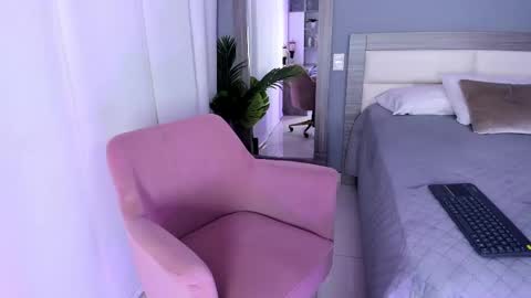 Ashly online show from 10.07.25