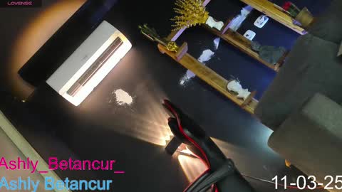 Snapshot of ashlybetancurxxx chatting on 03.12.25 Ashly Betancur  online show from 03.12.25
