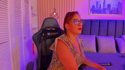 Snapshot of ashlye_miller_ chatting on 01.12.25 ashlye_miller_ online show from 01.12.25