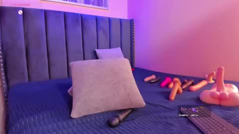 Snapshot of ashlye_miller_ chatting on 02.25.25 ashlye_miller_ online show from 02.25.25