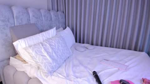 Snapshot of ashlye_stone chatting on 02.04.26 Paula Baleta online show from 02.04.26