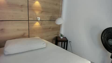 Snapshot of ashlyn_parker chatting on 12.18.25 ashlyn online show from 12.18.25