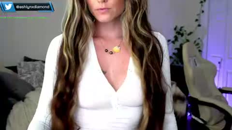 Snapshot of ashlyndiamond chatting on 06.26.26 Ashlyndiamond online show from 06.26.26