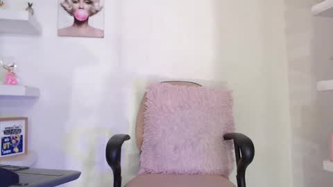 Snapshot of ashlyvesneva chatting on 02.16.25 Ashly online show from 02.16.25