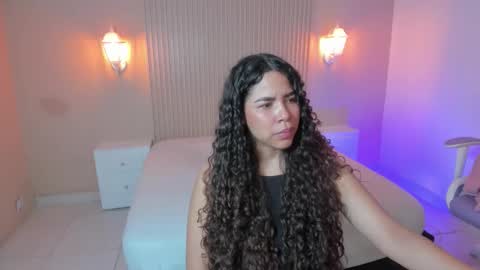 AshlyViper9 online show from 10.21.25